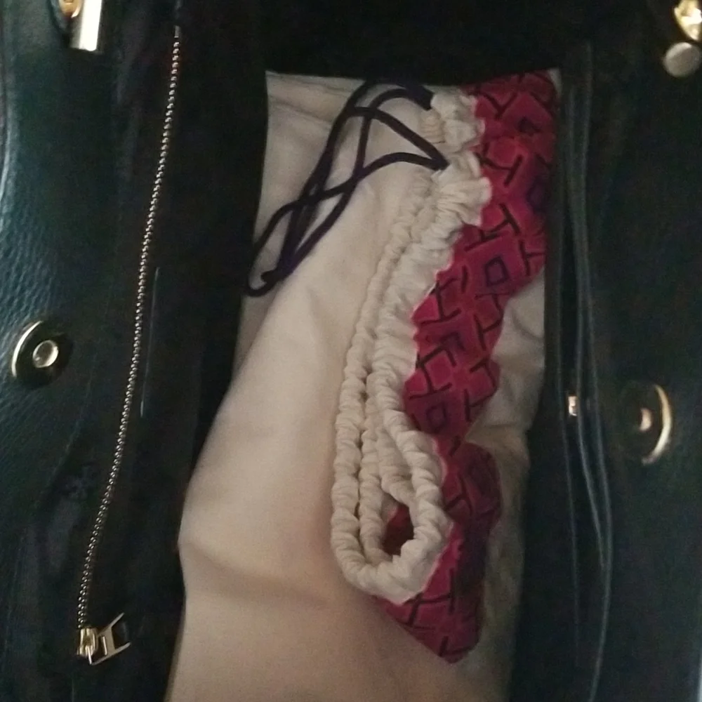 nwt Tory Burch Bryant East West Large Quilted Leather Tote